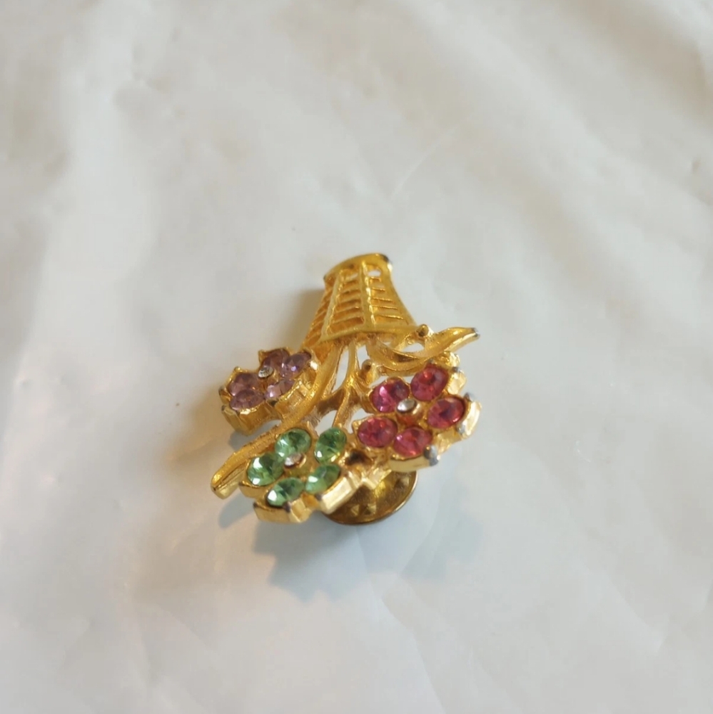 Flower Basket Brooch Pin Unsigned Gold Tone Pink/Green/Purple See Description - Picture 5 of 12
